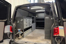 musta Volkswagen Transporter 2020 kuva 5.