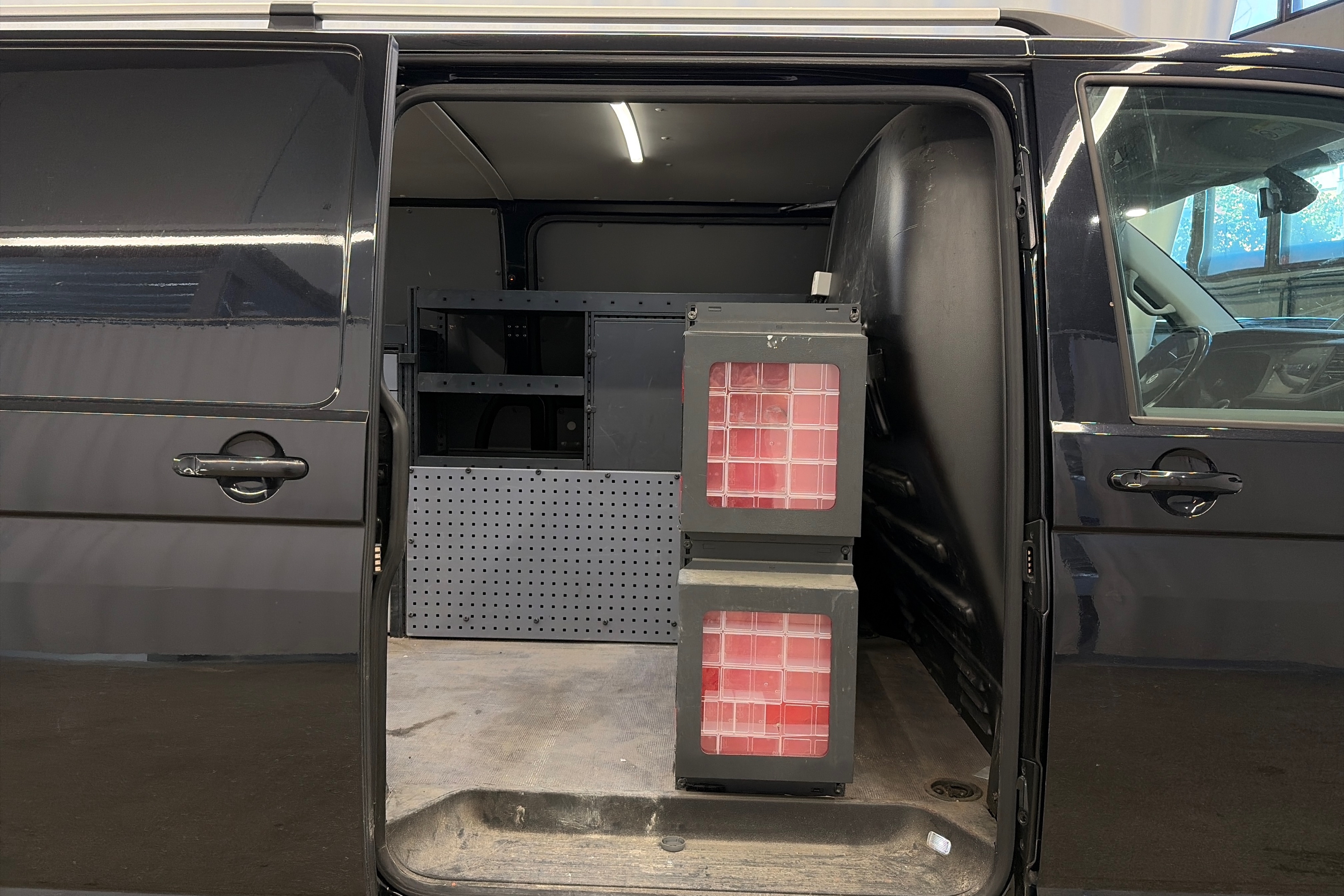 Volkswagen Transporter 2020, photo 7/12