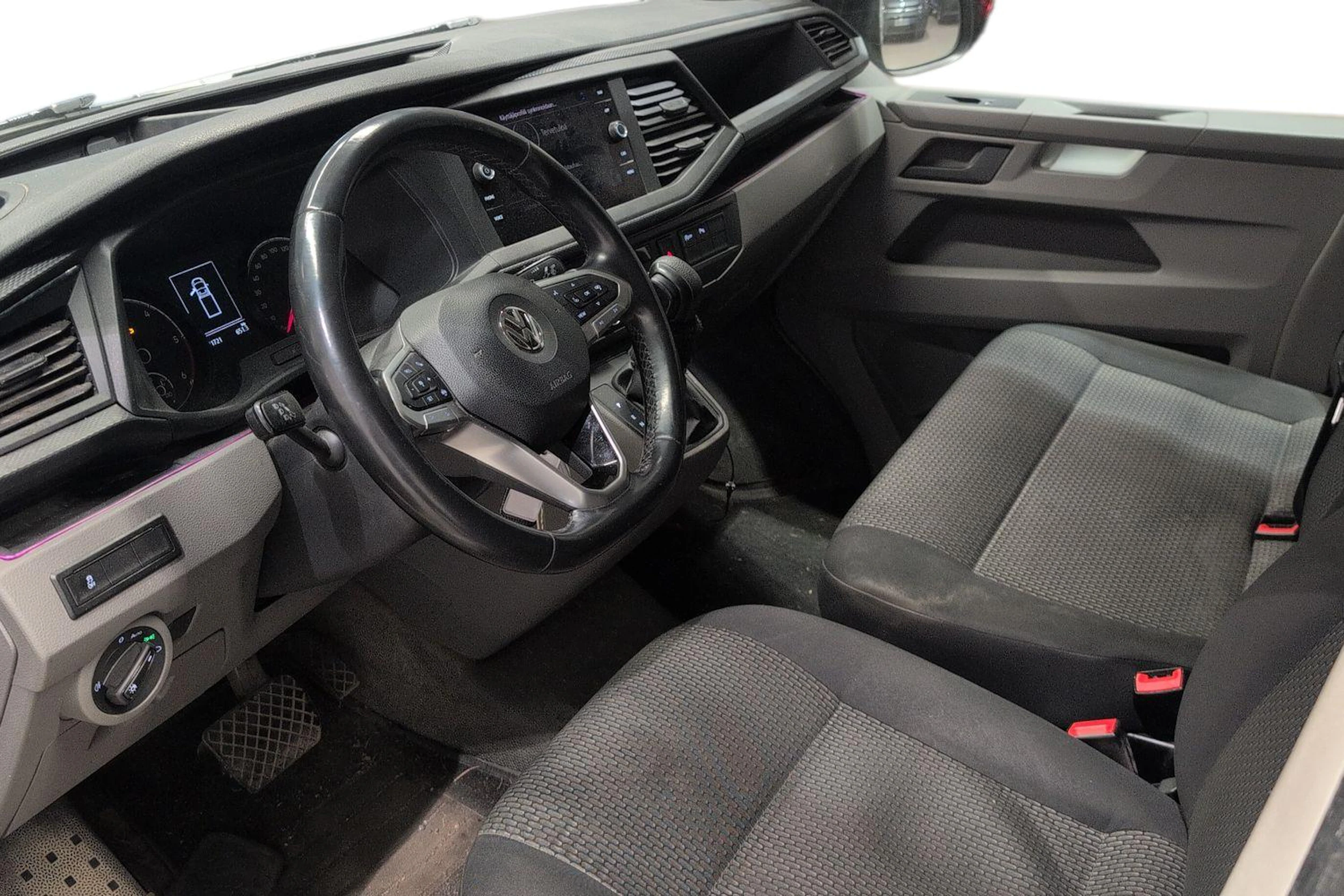 ruskea (beige) Volkswagen Transporter 2020 kuva 3.