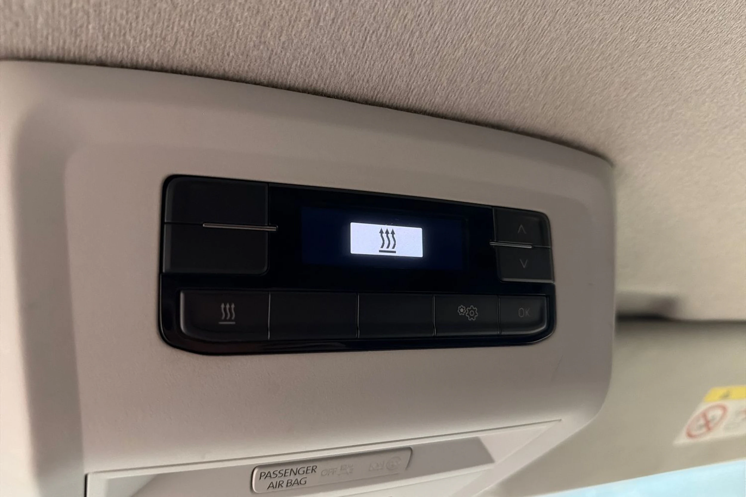 ruskea (beige) Volkswagen Transporter 2020 kuva 16.