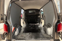 ruskea (beige) Volkswagen Transporter 2020 kuva 19.