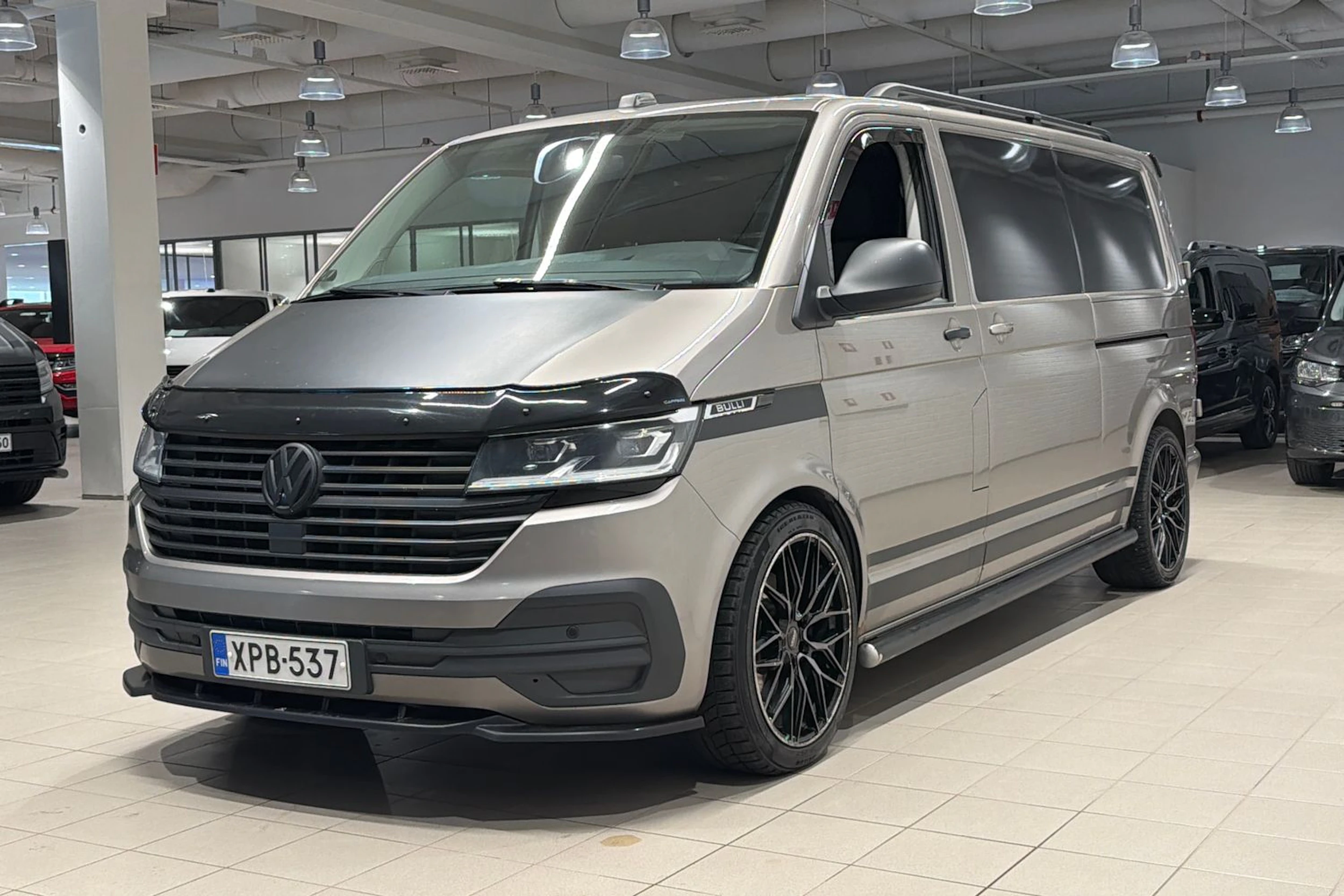 ruskea (beige) Volkswagen Transporter 2020 kuva 23.