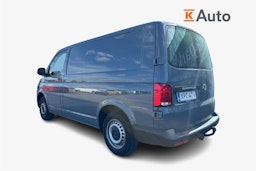 harmaa Volkswagen Transporter 2020 kuva 2.