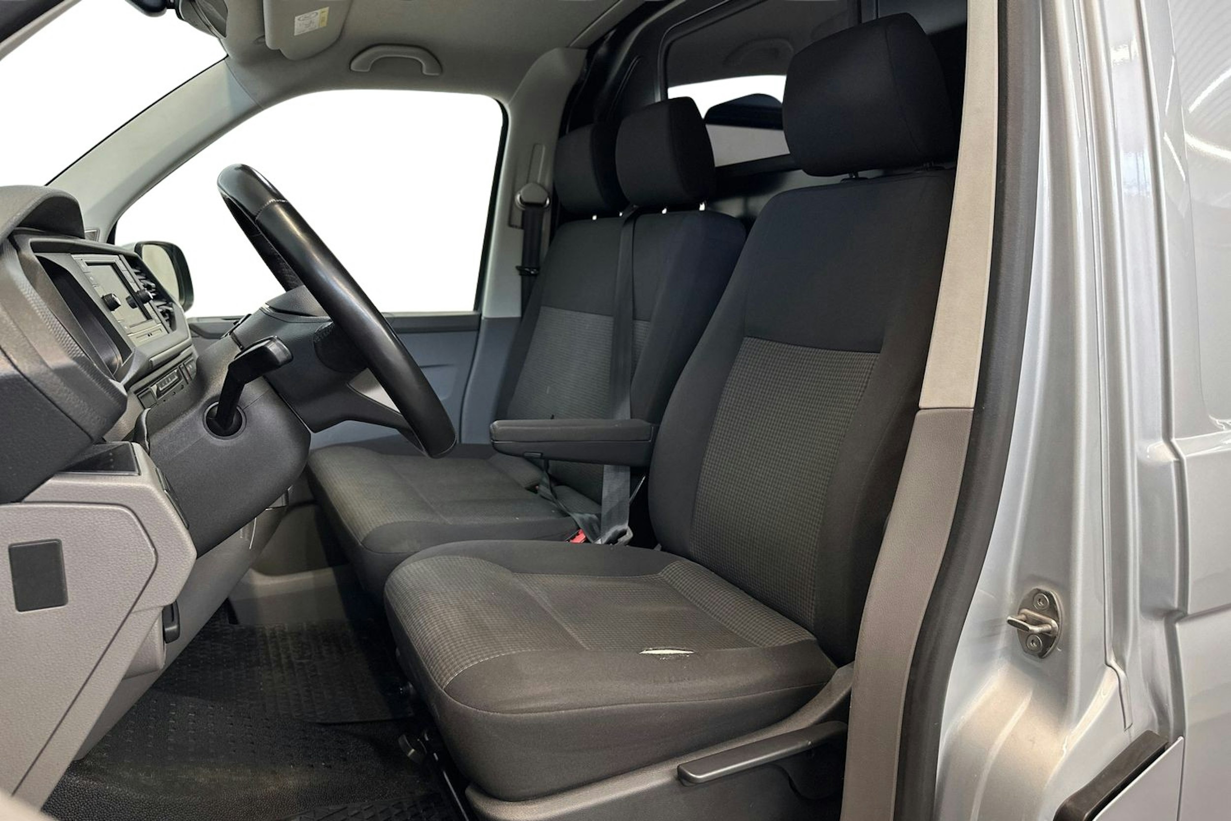 Hopea Volkswagen TRANSPORTER 2020 kuva 10.