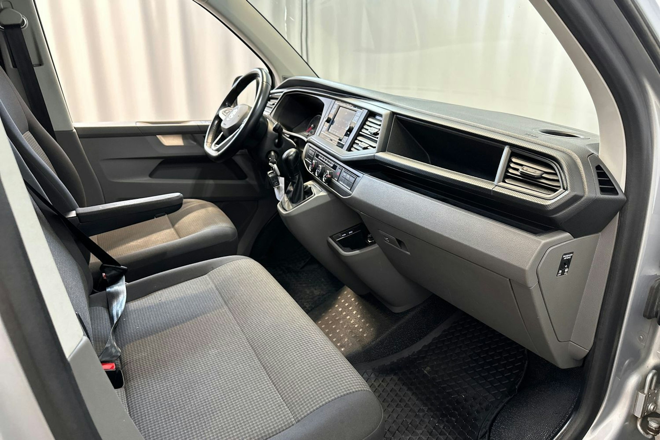 Hopea Volkswagen TRANSPORTER 2020 kuva 14.