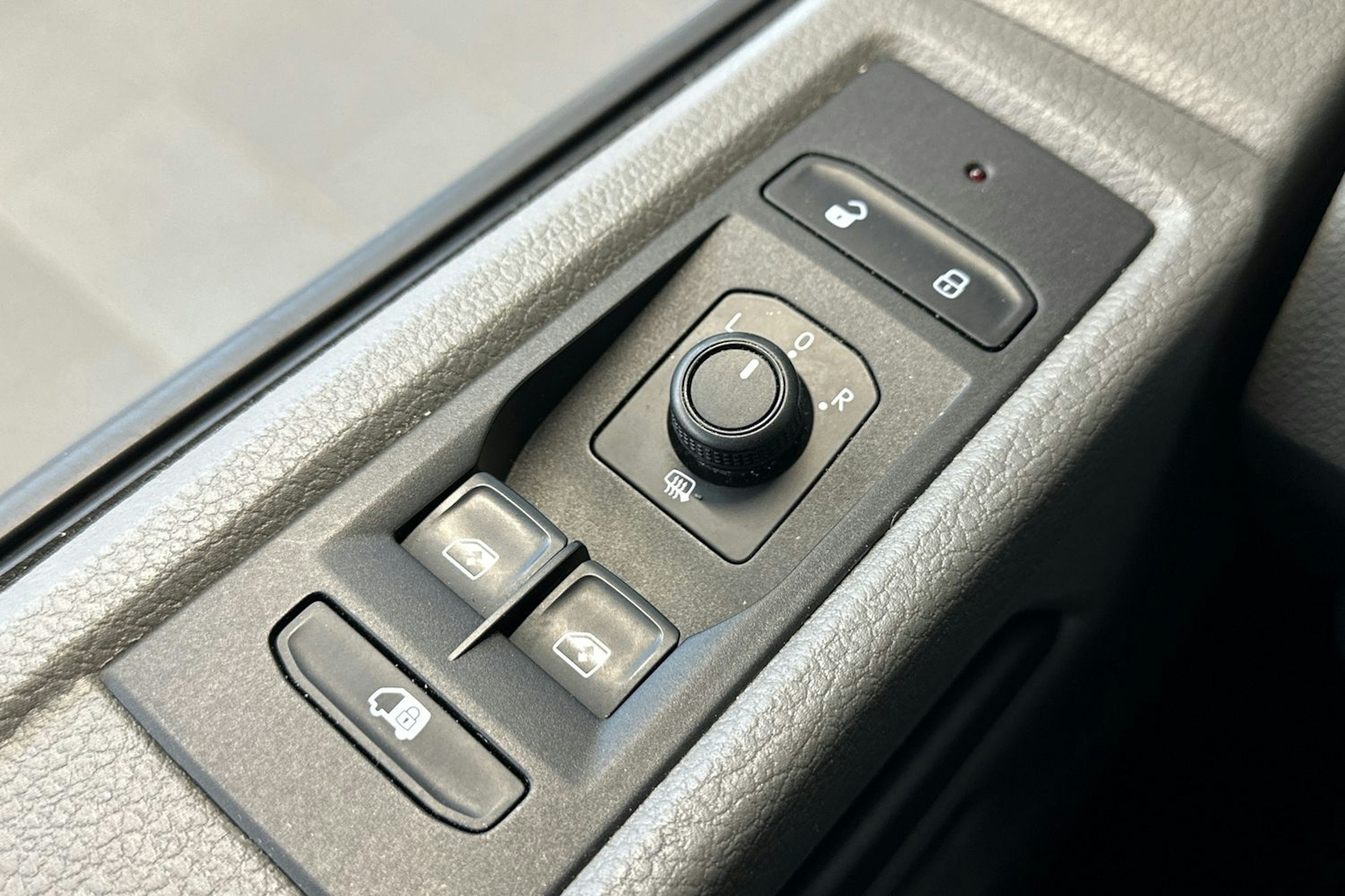 Hopea Volkswagen TRANSPORTER 2020 kuva 29.