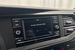 valkoinen Volkswagen Transporter 2020 kuva 14.