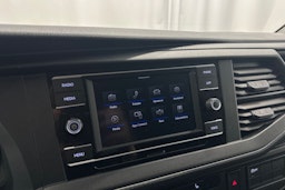 valkoinen Volkswagen Transporter 2020 kuva 15.