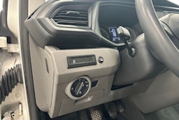 valkoinen Volkswagen Transporter 2020 kuva 20.