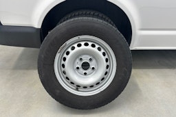 valkoinen Volkswagen Transporter 2020 kuva 26.