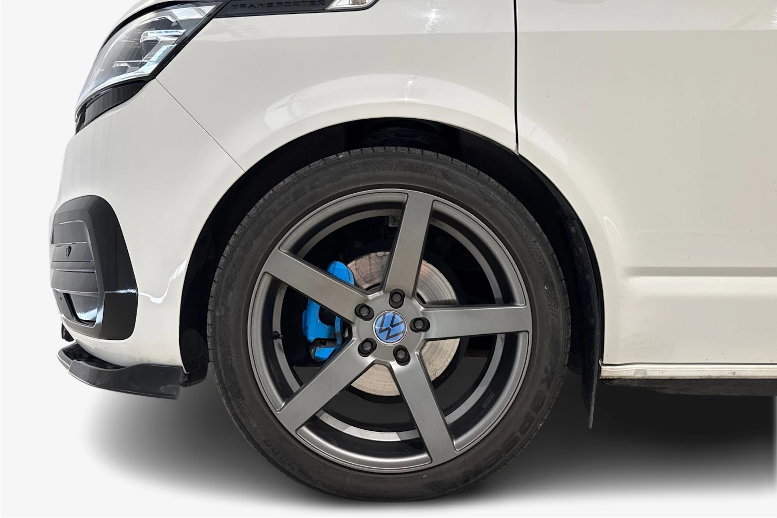 valkoinen Volkswagen Transporter 2020 kuva 11.