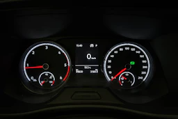 valkoinen Volkswagen Transporter 2020 kuva 20.