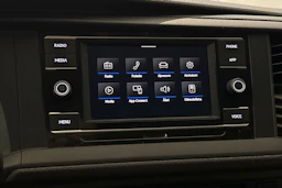 valkoinen Volkswagen Transporter 2020 kuva 21.