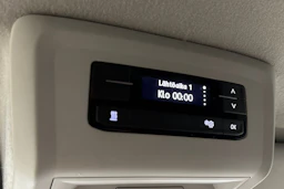 valkoinen Volkswagen Transporter 2020 kuva 26.