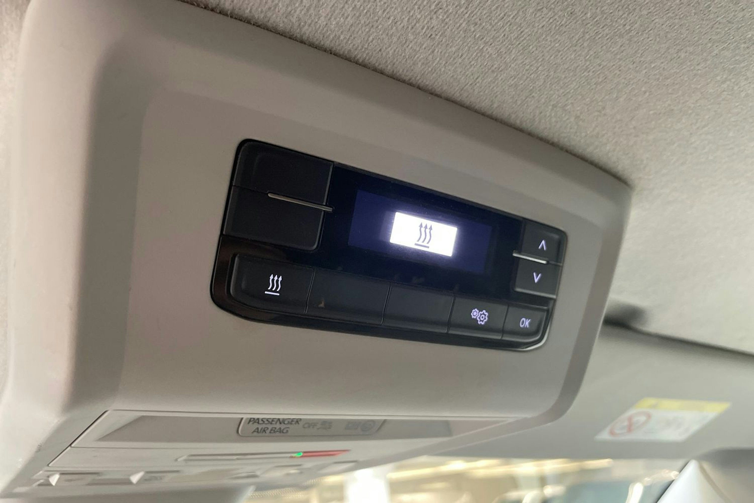 harmaa Volkswagen Transporter 2020 kuva 30.