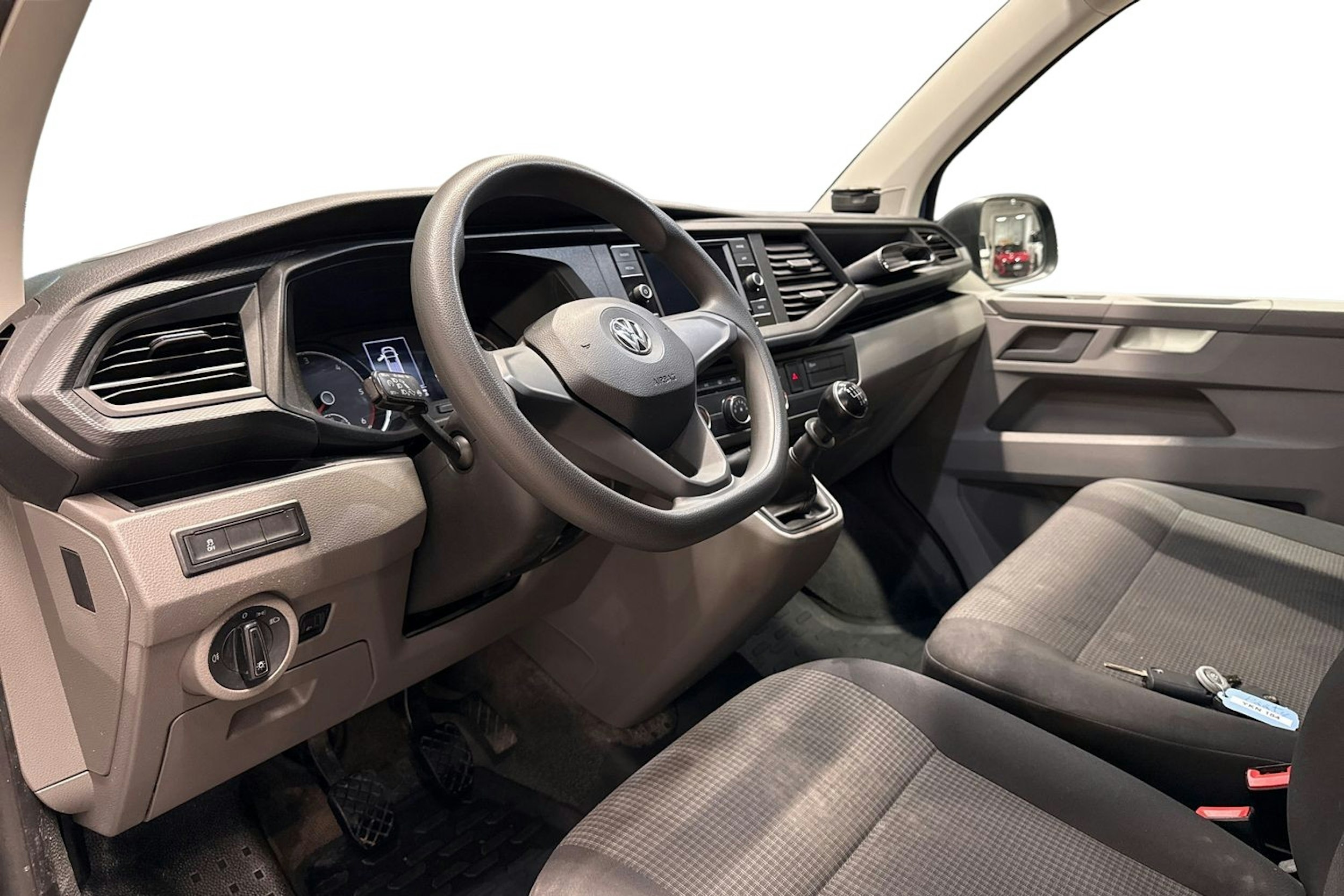 Sininen Volkswagen TRANSPORTER 2020 kuva 7.