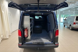 Sininen Volkswagen TRANSPORTER 2020 kuva 27.