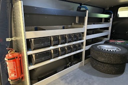 Sininen Volkswagen TRANSPORTER 2020 kuva 28.