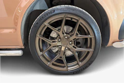 ruskea (beige) Volkswagen Transporter 2020 kuva 9.