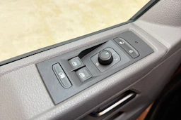 ruskea (beige) Volkswagen Transporter 2020 kuva 19.