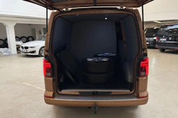 ruskea (beige) Volkswagen Transporter 2020 kuva 21.