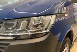 sininen Volkswagen Transporter 2020 kuva 18.