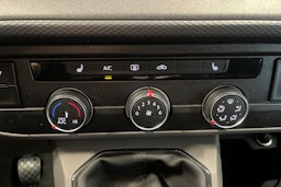 sininen Volkswagen Transporter 2020 kuva 23.