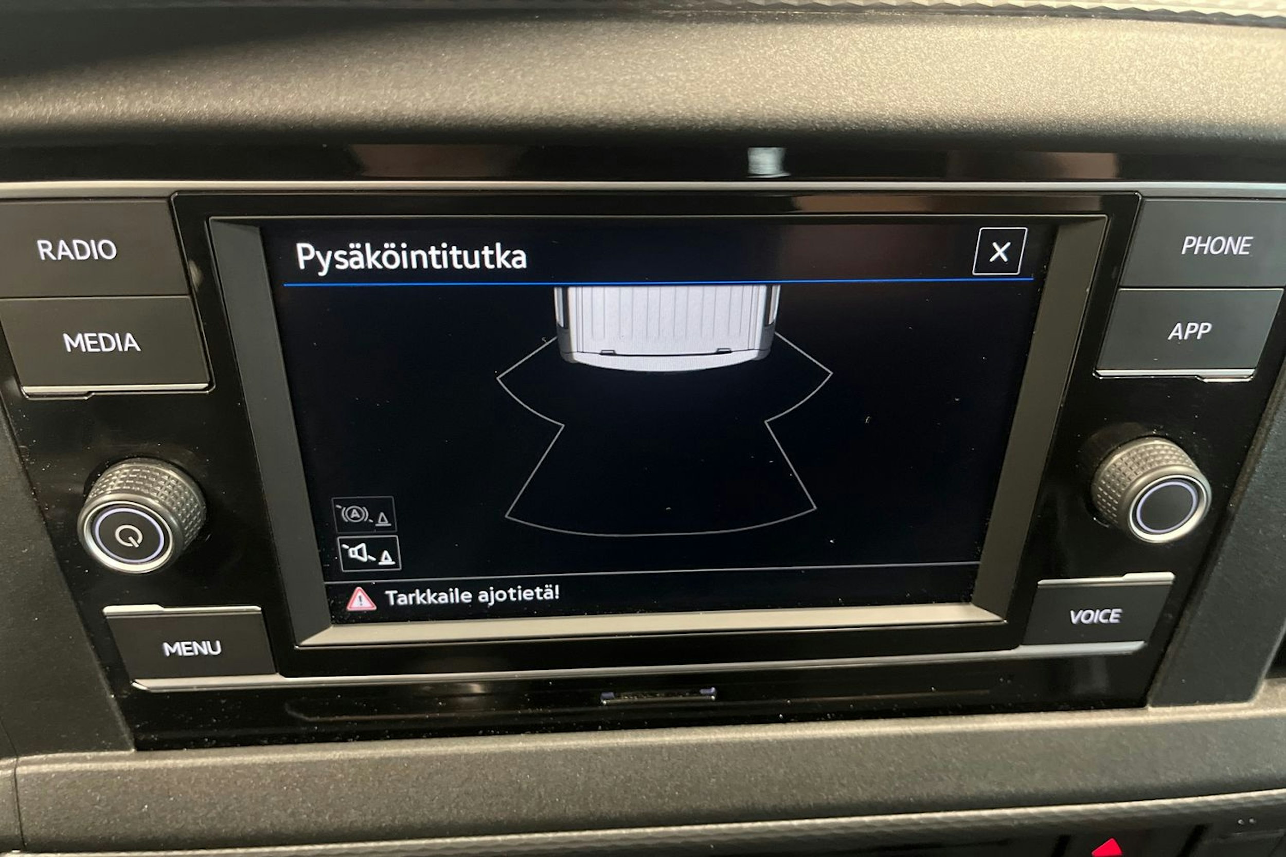 sininen Volkswagen Transporter 2020 kuva 25.