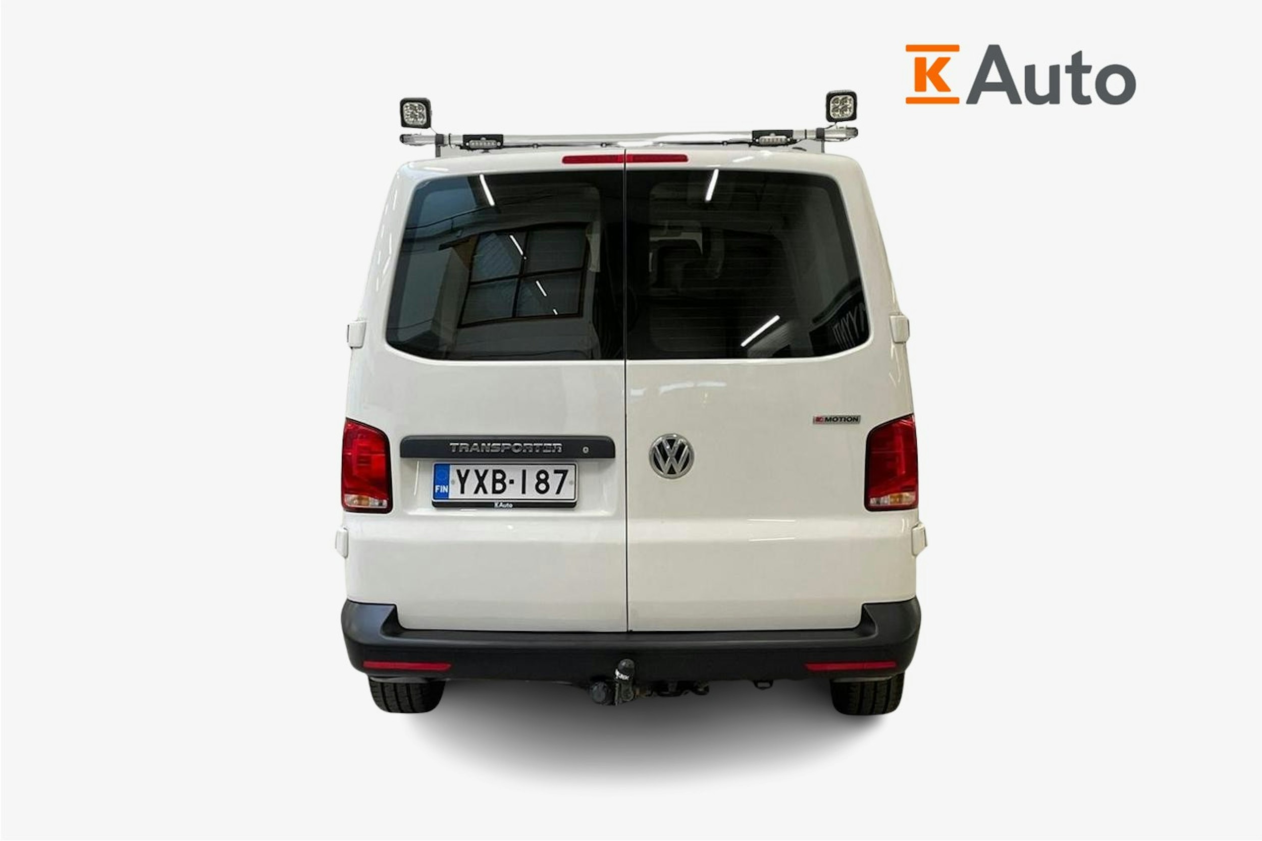 valkoinen Volkswagen Transporter 2020 kuva 3.