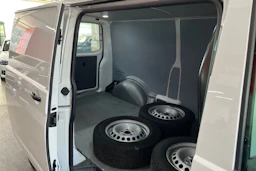 Valkoinen Volkswagen TRANSPORTER 2020 kuva 15.