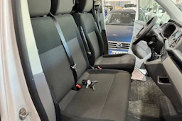 Valkoinen Volkswagen TRANSPORTER 2020 kuva 16.