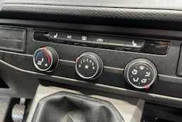 Valkoinen Volkswagen TRANSPORTER 2020 kuva 19.