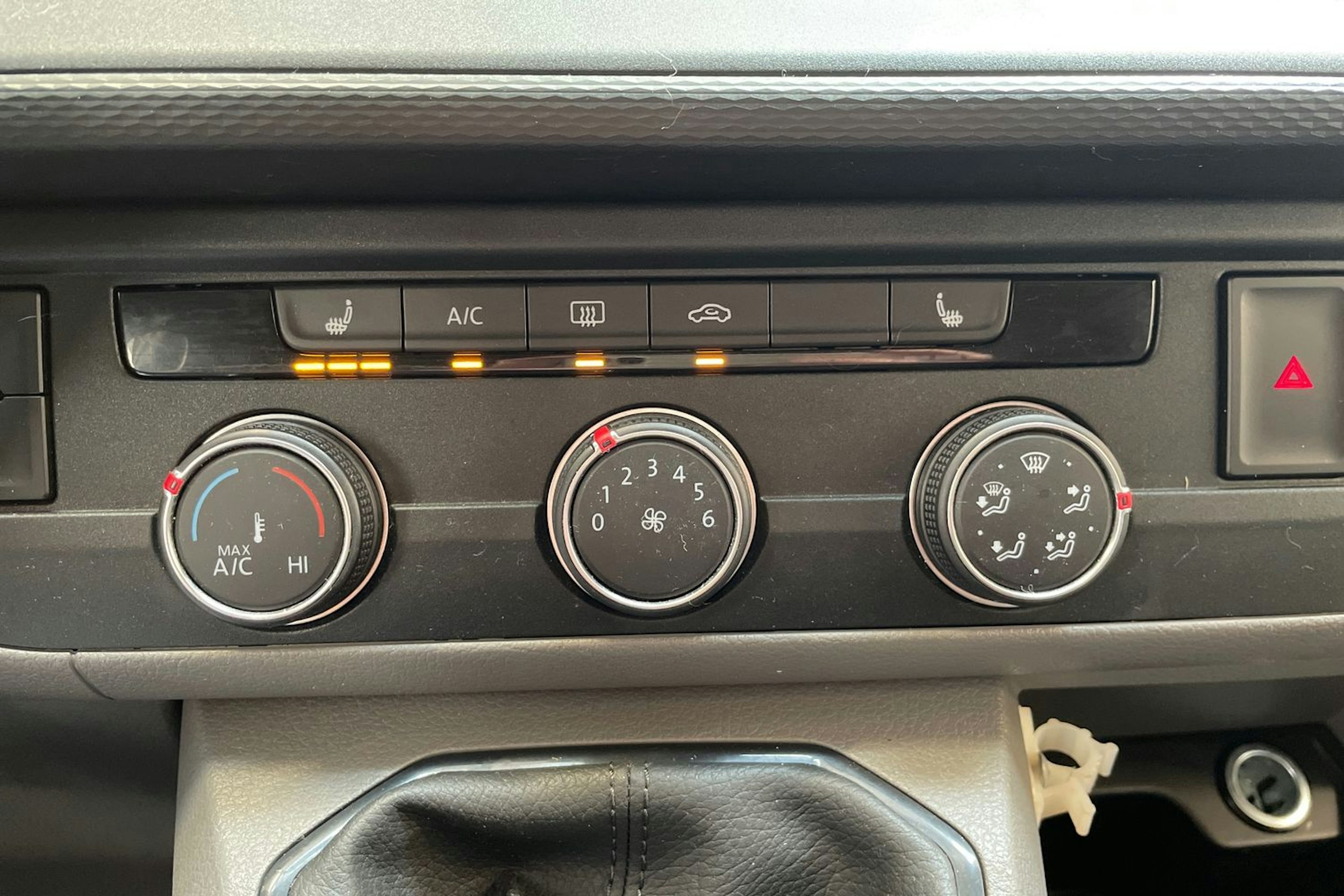 hopea Volkswagen Transporter 2020 kuva 22.