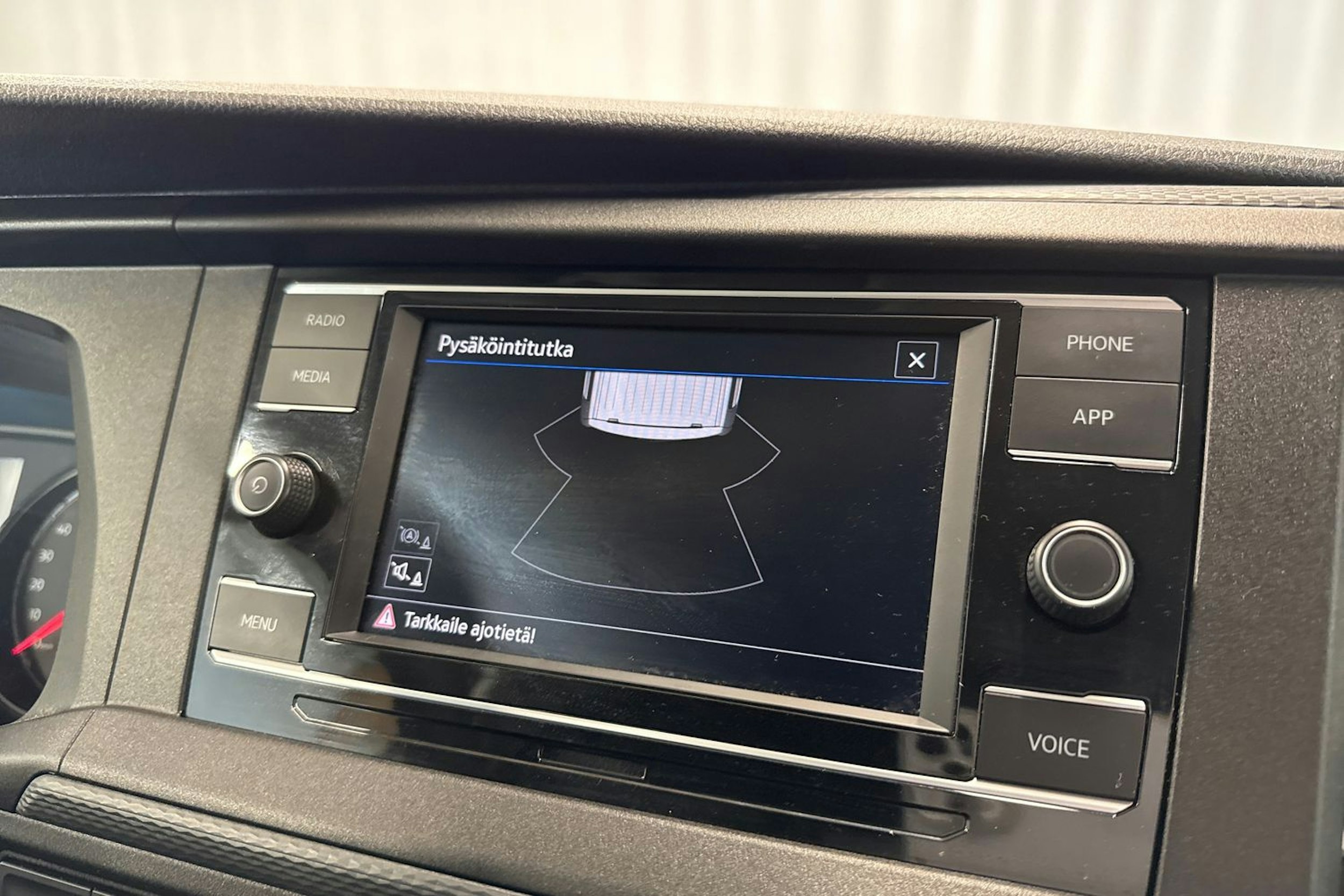 Valkoinen Volkswagen TRANSPORTER 2020 kuva 17.
