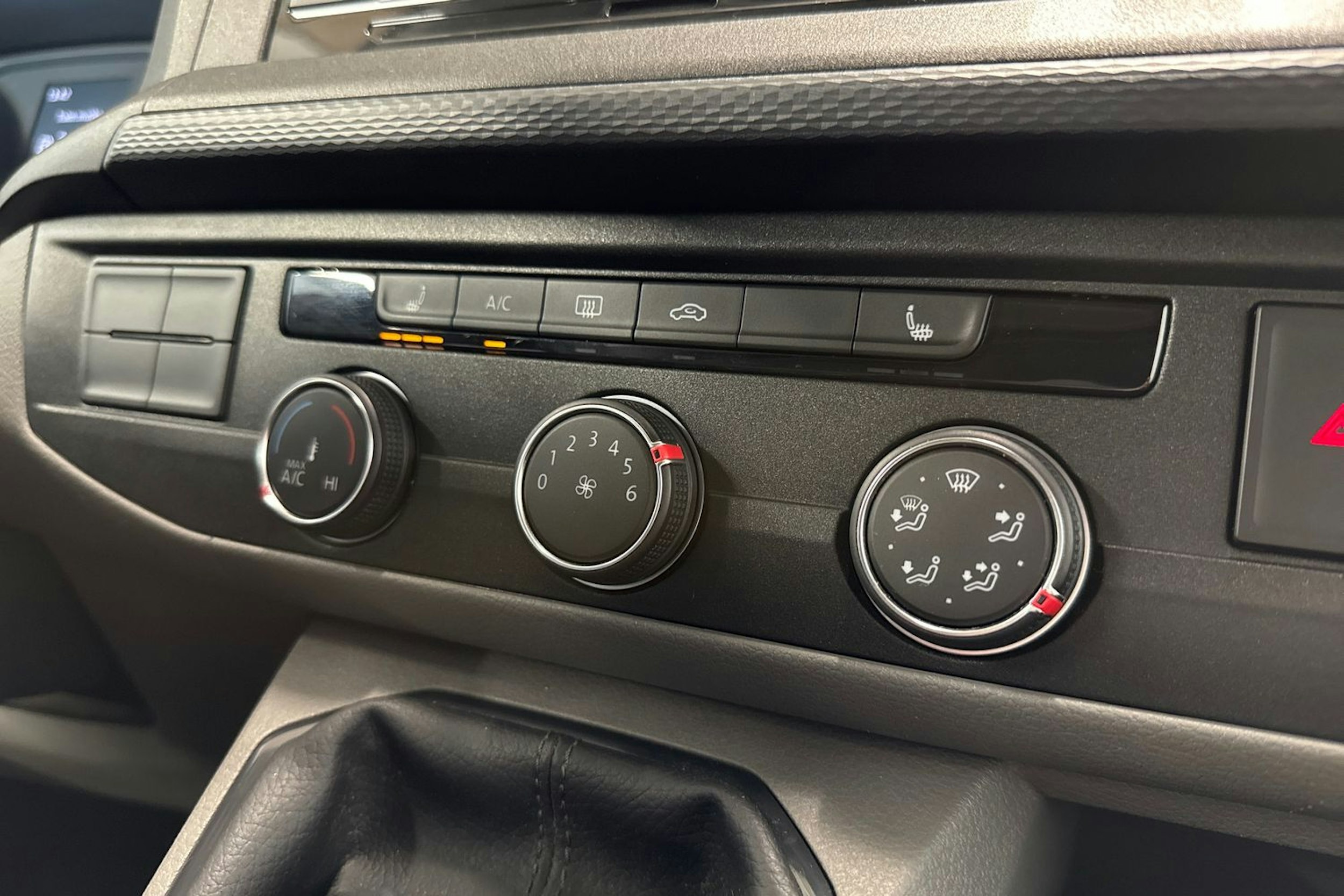 Valkoinen Volkswagen TRANSPORTER 2020 kuva 21.