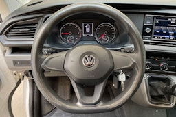 valkoinen Volkswagen Transporter 2020 kuva 14.
