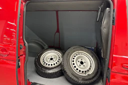 Punainen Volkswagen TRANSPORTER 2020 kuva 10.