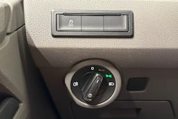 Punainen Volkswagen TRANSPORTER 2020 kuva 15.