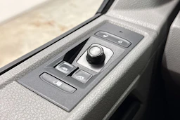 Punainen Volkswagen TRANSPORTER 2020 kuva 16.