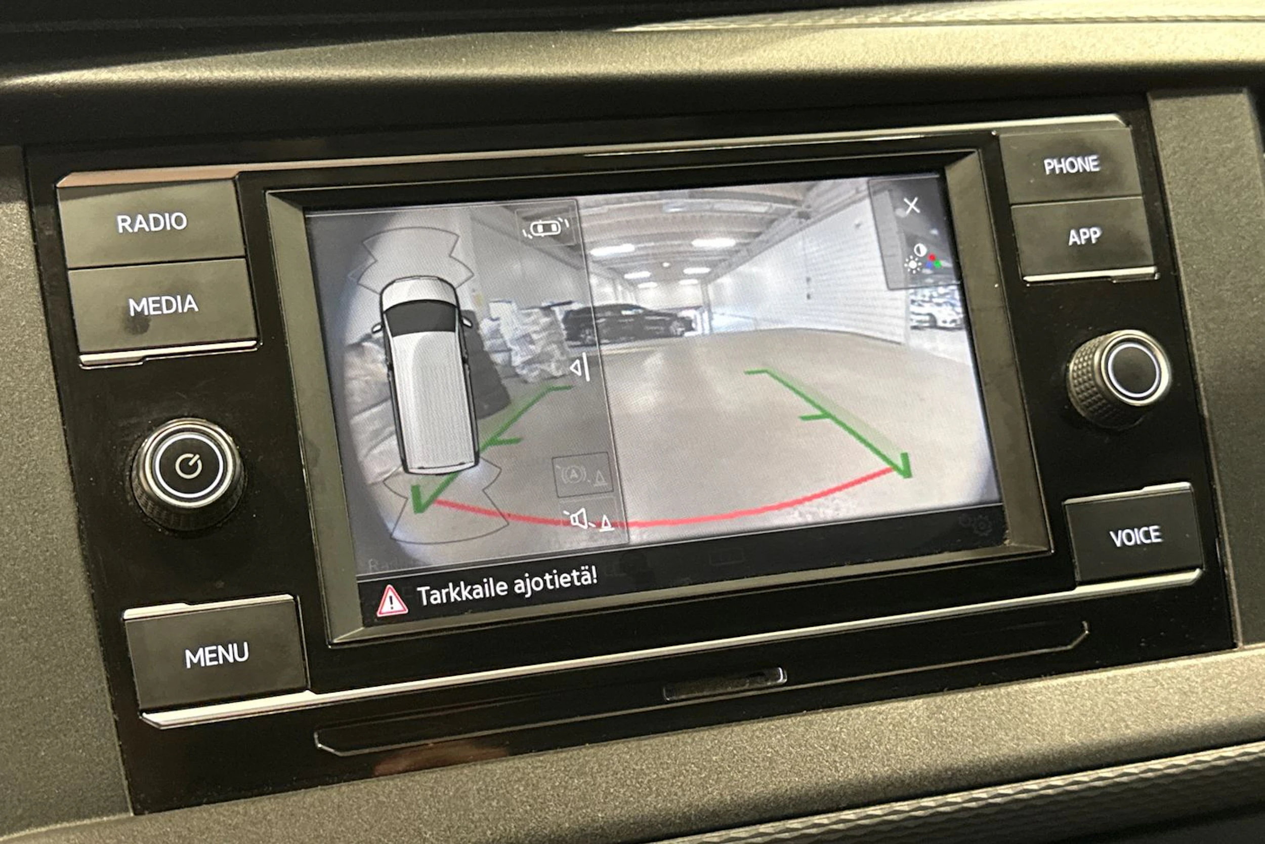 Punainen Volkswagen TRANSPORTER 2020 kuva 19.