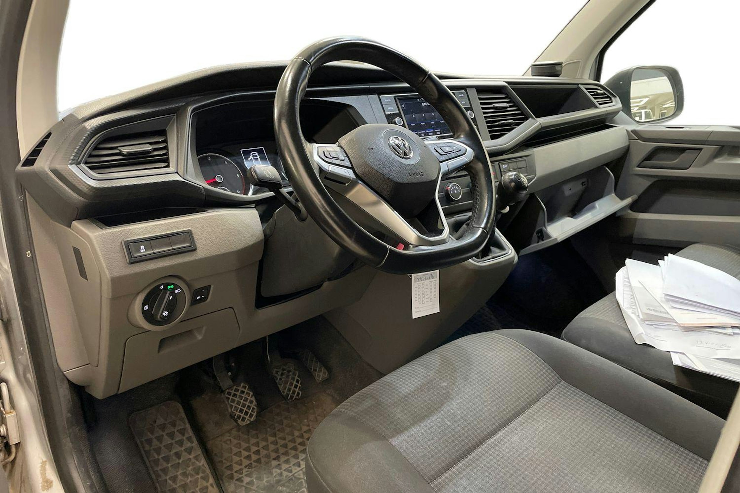 hopea Volkswagen Transporter 2020 kuva 3.