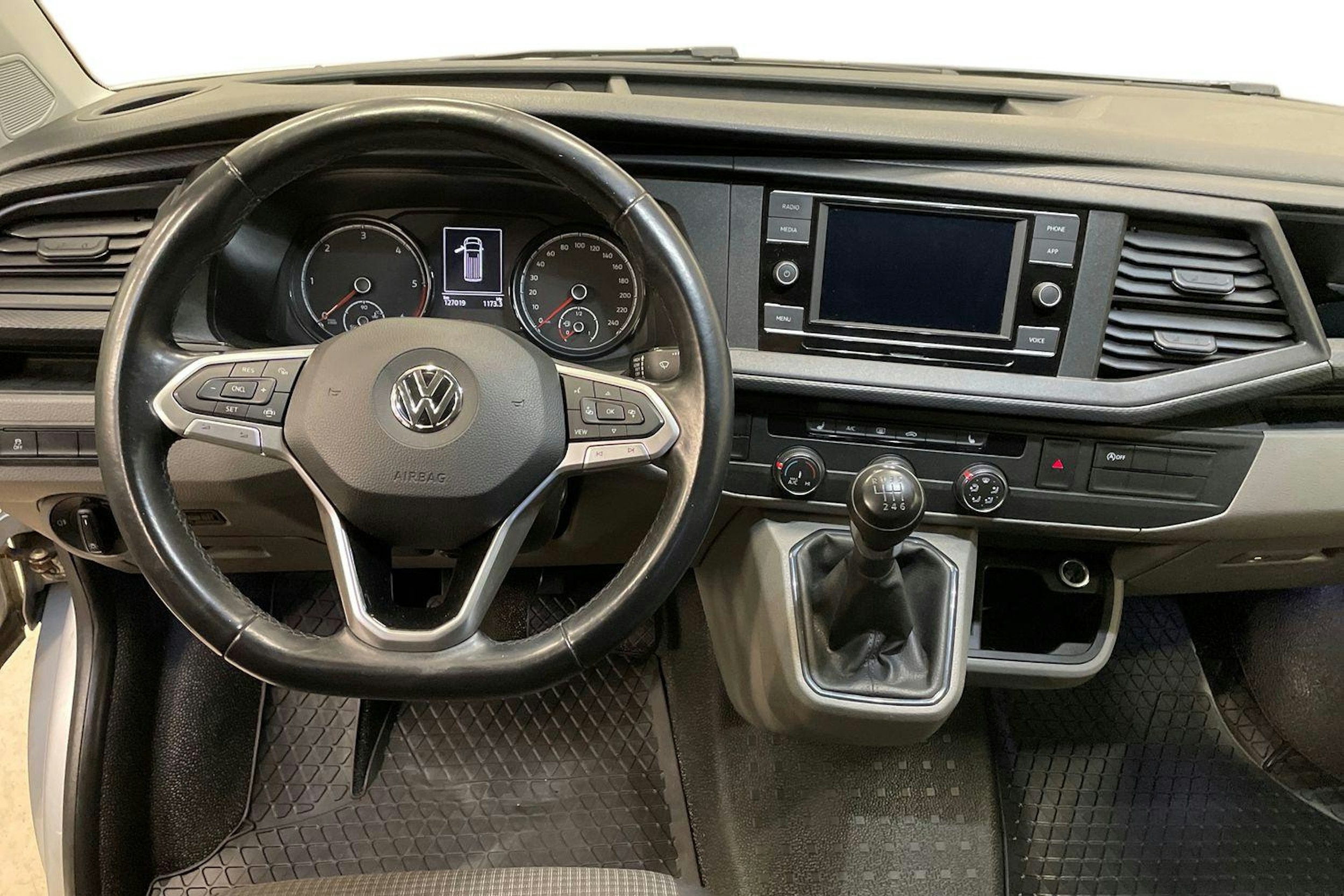 hopea Volkswagen Transporter 2020 kuva 7.