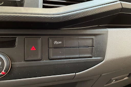 musta Volkswagen Transporter 2020 kuva 23.