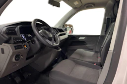 valkoinen Volkswagen Transporter 2020 kuva 3.