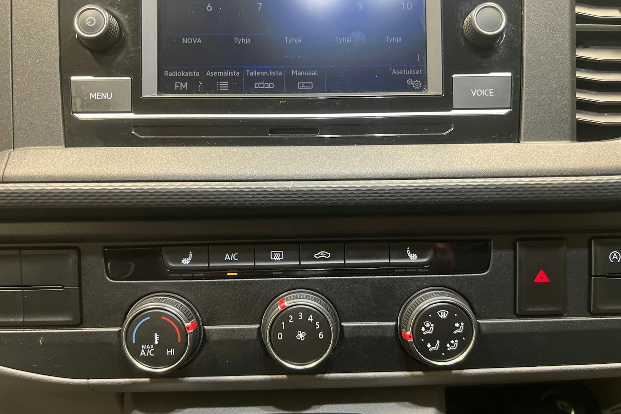 hopea Volkswagen Transporter 2020 kuva 16.
