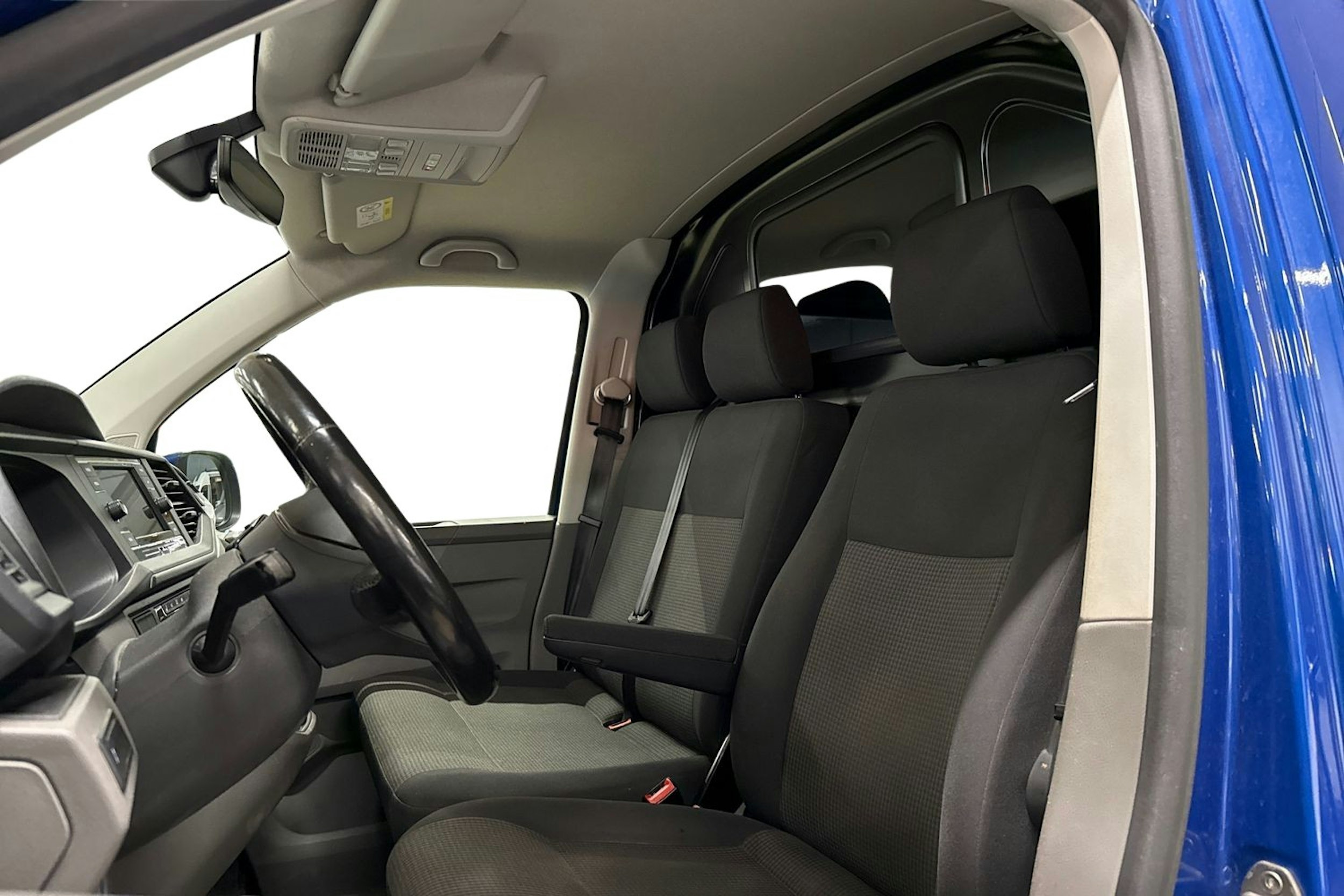 sininen Volkswagen Transporter 2020 kuva 3.