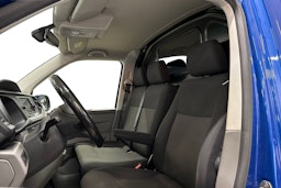 sininen Volkswagen Transporter 2020 kuva 3.