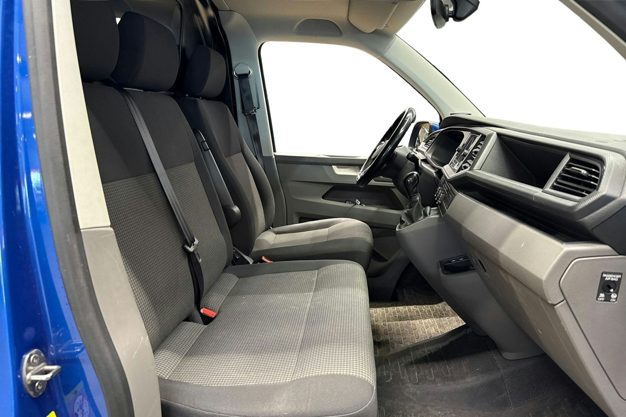 sininen Volkswagen Transporter 2020 kuva 10.
