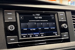 sininen Volkswagen Transporter 2020 kuva 17.