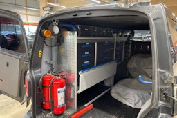 harmaa Volkswagen Transporter 2020 kuva 22.